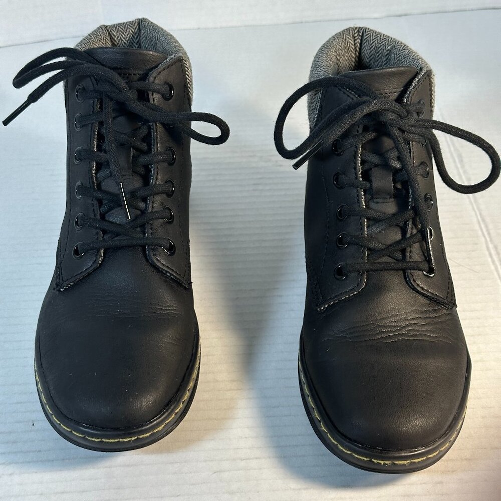 Ladies Size 6- Dr Martens